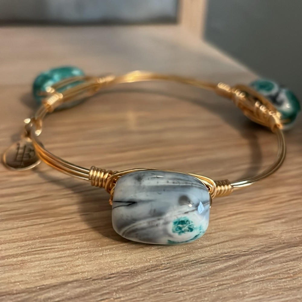 Bourbon & Boweties Ocean Blue Swirl Natural Stone Bangle 🌊 - Picture 3 of 3